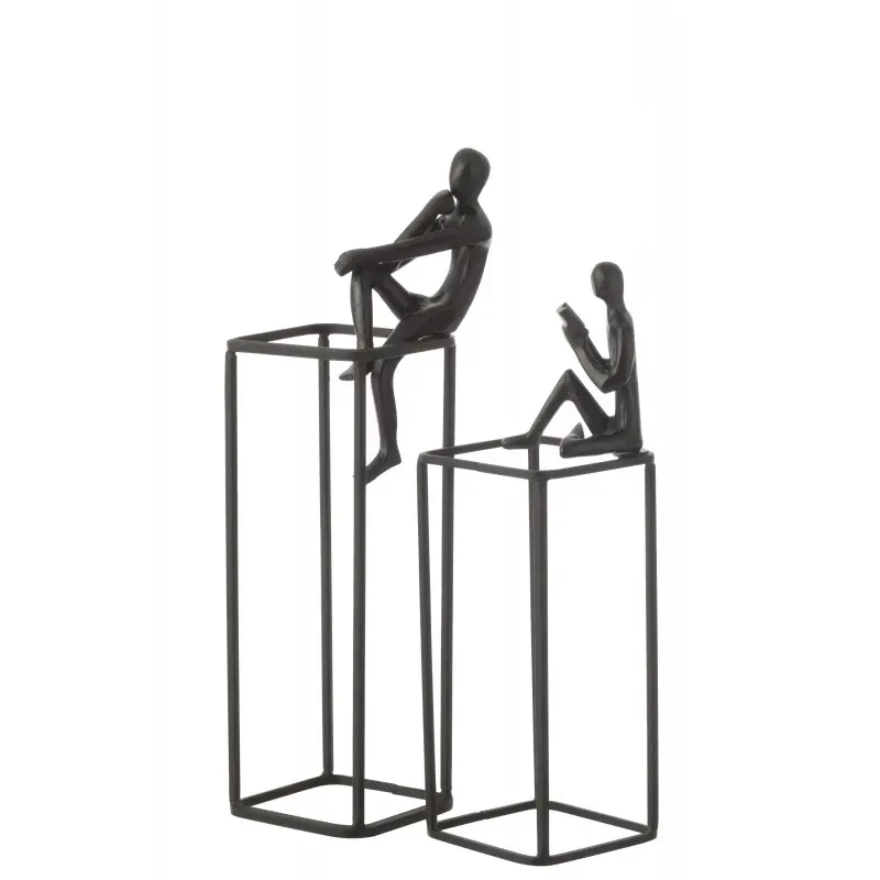 figurine-pensive-sur-cube-l-j-line-2.webp