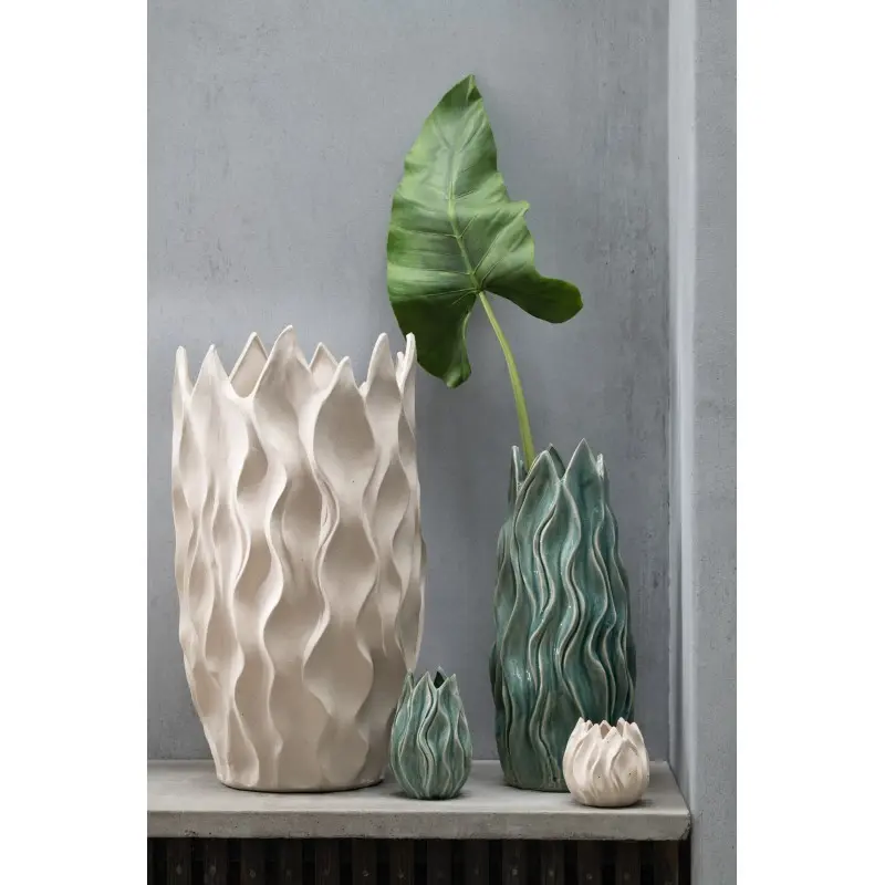 vase-ivy-l-j-line-4.webp