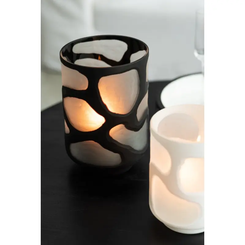 vase-taches-noir-j-line-2.webp
