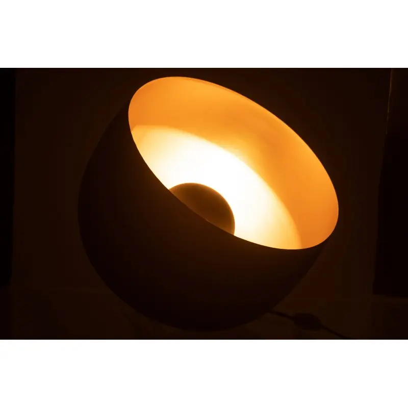 lampe-ronde-j-line-3.webp